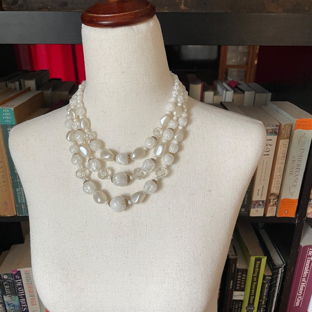 vintage necklace set - Picture 3 of 11